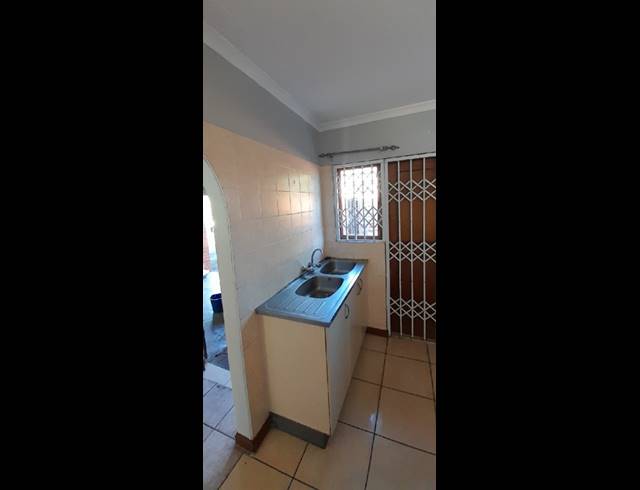 2 BEDROOM SIMPLEX RENTED IN ARBORETUM